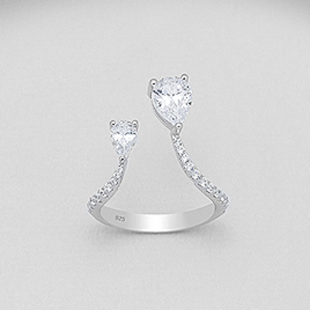 NEW 925 Sterling Silver Ring Decorated w/CZ 💜